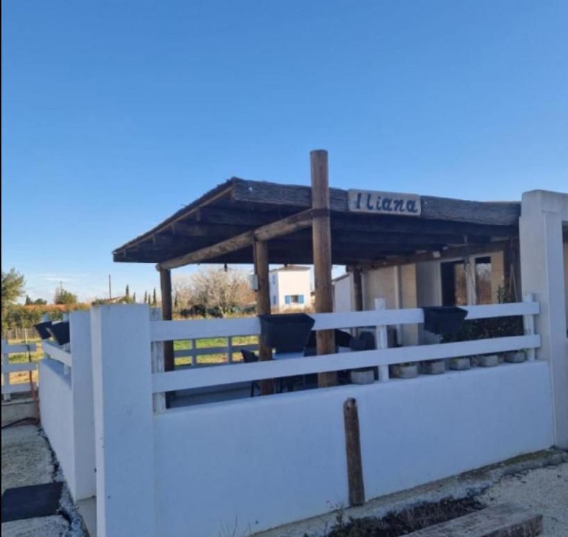Les Maisons Du Paty Арль Екстер'єр фото